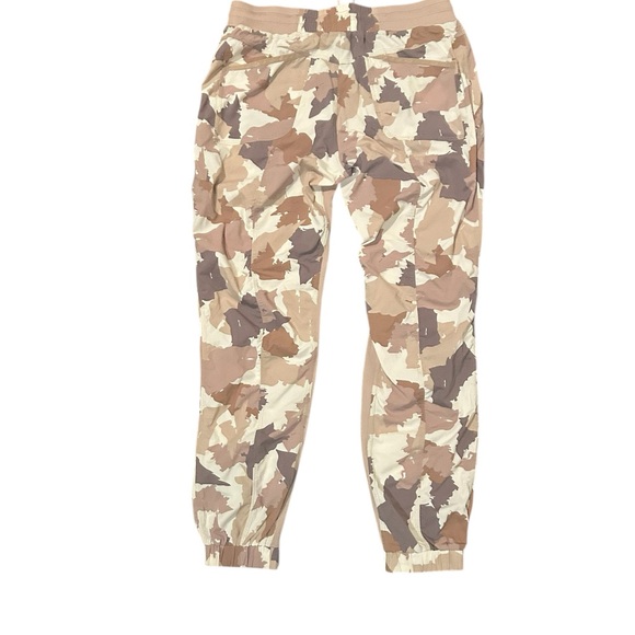 Indygena Women’s Camouflage Print Athletic Jogger Pants Medium - Picture 2 of 5